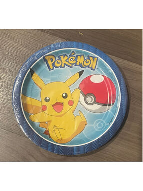 Pokemon Core Pikachu Disposable Plates DesignWare 8ct. 7” inch
